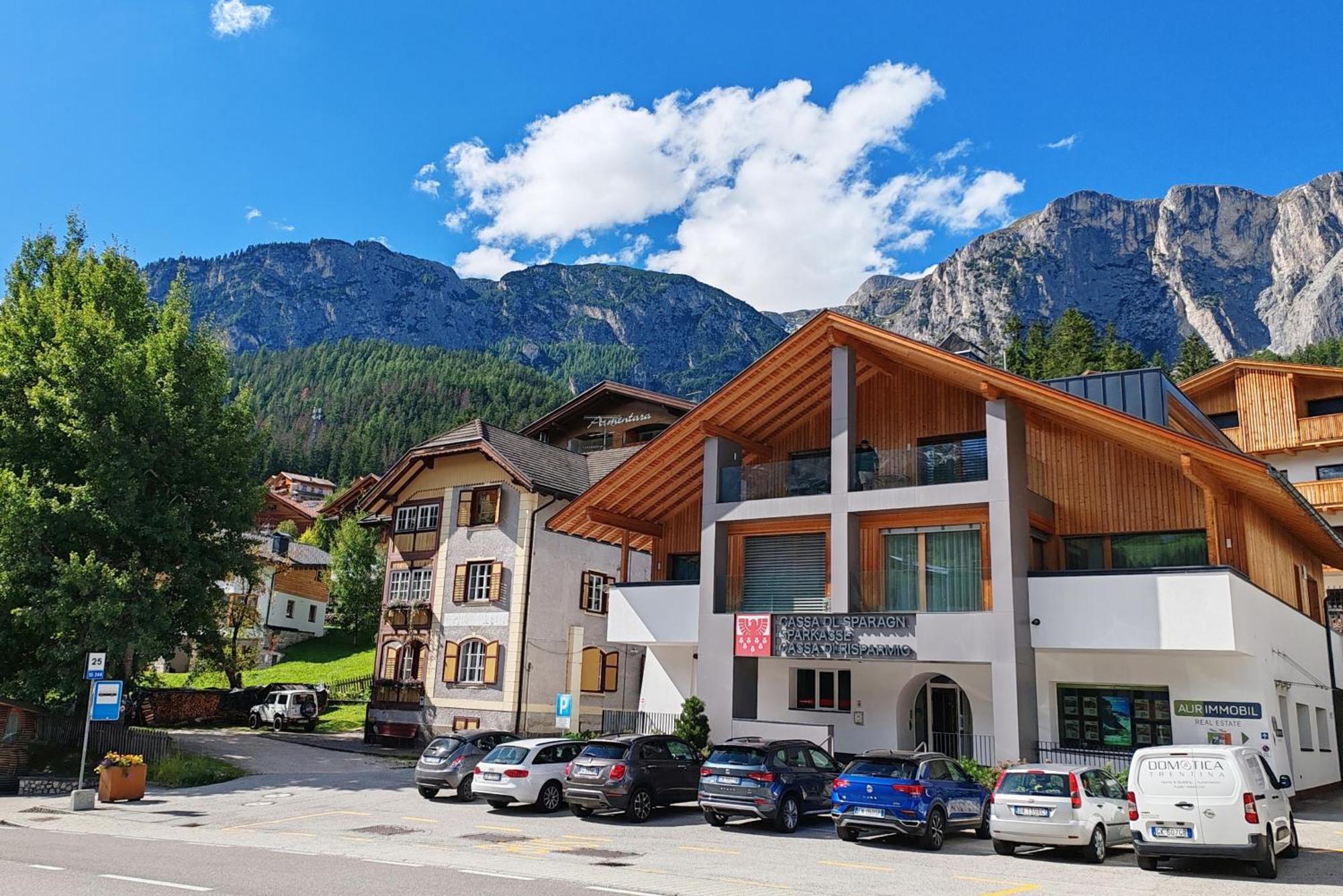 Aurturist Badia Apartment Bagian luar foto